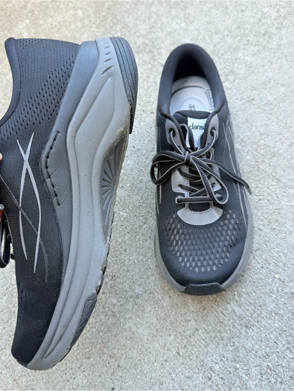 Dansko Women’s Dansko Pace Mesh Sneaker size 38W in black/grey